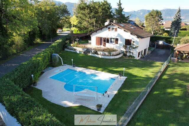 Buy Individual house 7 rooms 240 m² Ségny 01170