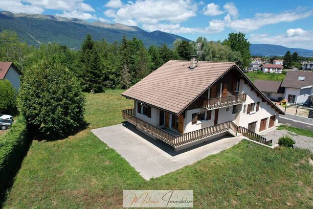 Vente Maison individuelle 8 pièces 200 m² Saint-Genis-Pouilly 01630