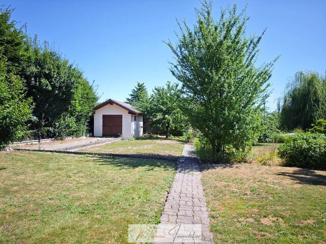 Vente Maison individuelle 8 pièces 222 m² Ornex 01210