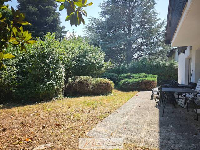 Vente Maison ancienne 6 pièces 122 m² Gex 01170