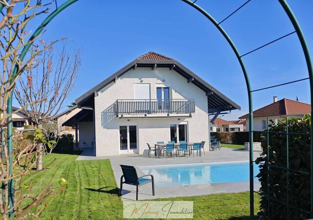 Buy Individual house 5 rooms 137 m² Thoiry 01710