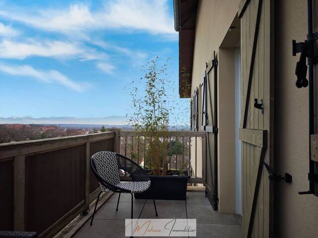 Buy Apartment t4 87 m² Chevry 01170