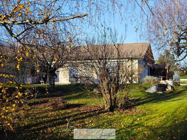 Buy Individual house 6 rooms 135 m² Sergy 01630