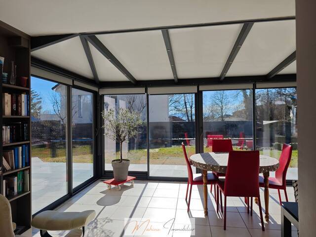 Vente Maison mitoyenne 5 pièces 124 m² Gex 01170