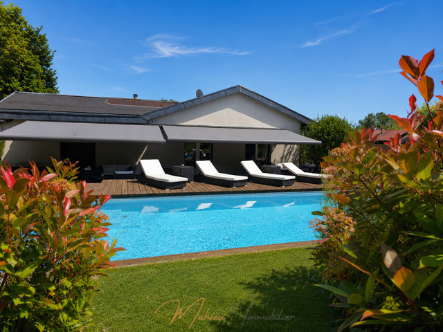 Vente Maison individuelle 7 pièces 144 m² Divonne-les-Bains 01220