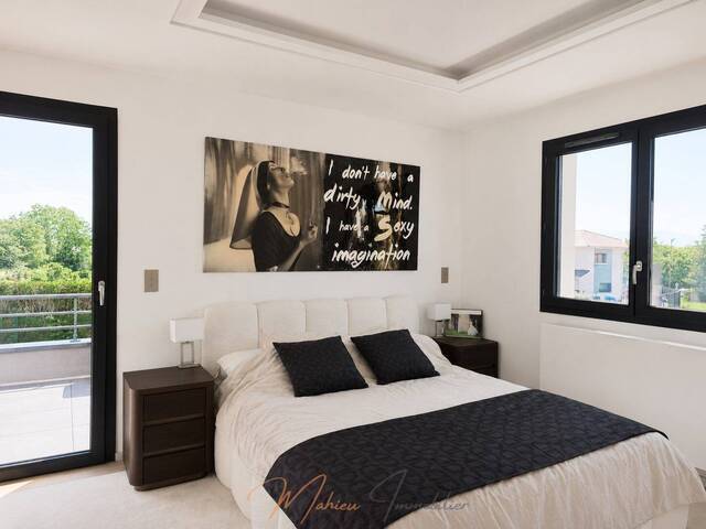 Vente Maison contemporaine 5 pièces 133 m² Saint-Genis-Pouilly 01630