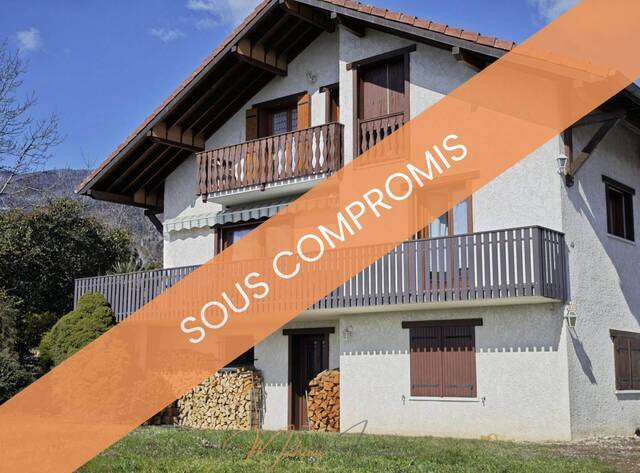 Vente Maison 7 pièces 123 m² Saint-Jean-de-Gonville 01630