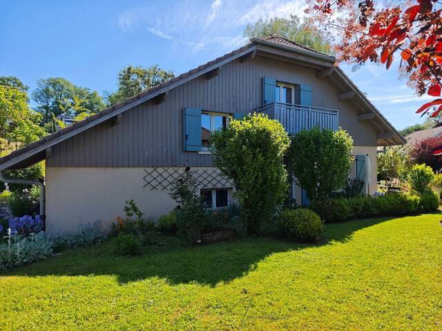 Buy House 5 rooms 110 m² Cessy 01170