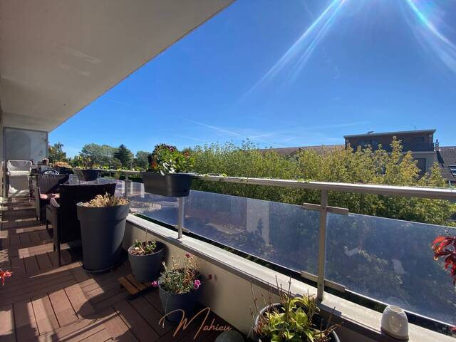 Vente Appartement 4 pièces 90 m² Saint-Genis-Pouilly 01630