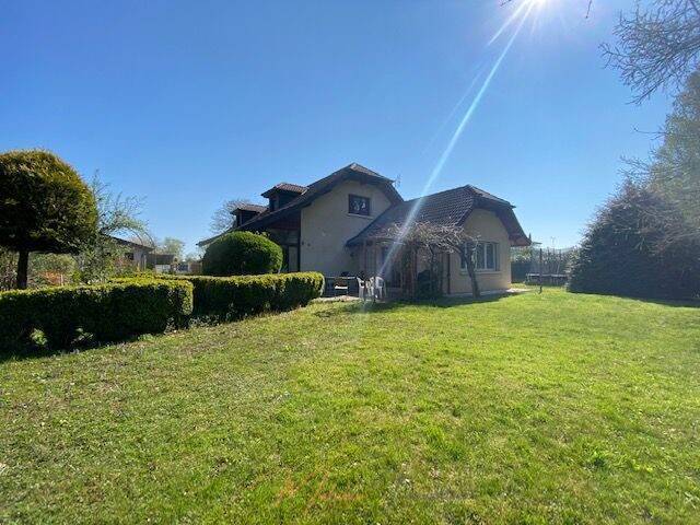 Vente Maison 7 pièces 187 m² Divonne-les-Bains 01220