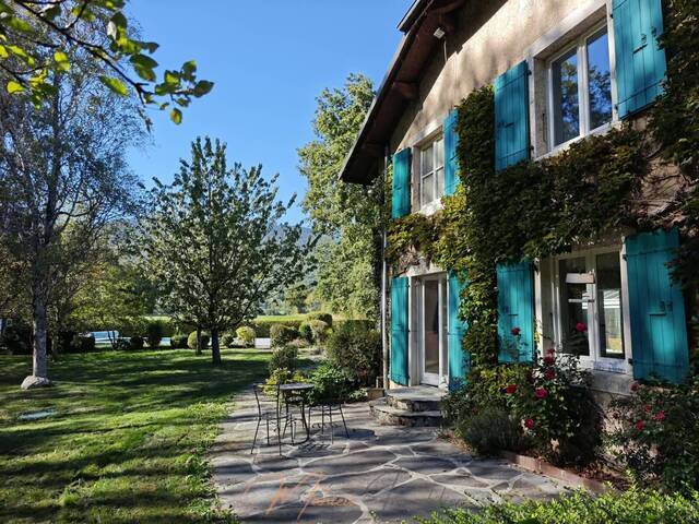 Vente Maison ancienne 7 pièces 289 m² Divonne-les-Bains 01220