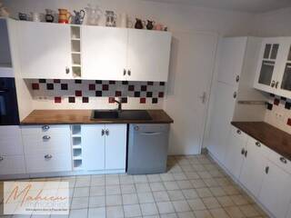Vendu Maison individuelle 5 pièces 135 m² Crozet 01170