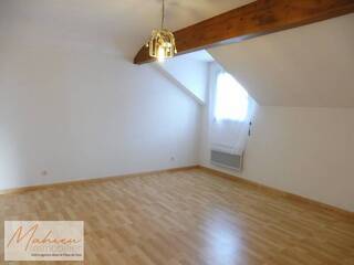 Vendu Maison individuelle 5 pièces 135 m² Crozet 01170