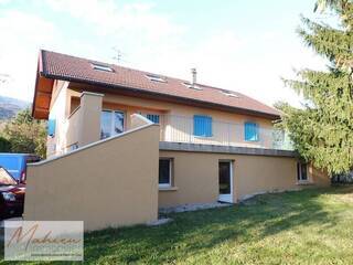 Vendu Maison individuelle 7 pièces 184 m² Crozet 01170