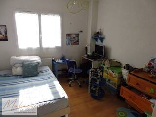 Sold Individual house 6 rooms 186 m² Cessy 01170