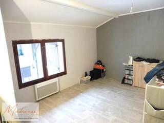 Sold House 3 rooms 65 m² Péron 01630