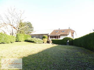 Sold Individual house 5 rooms 110 m² Cessy 01170