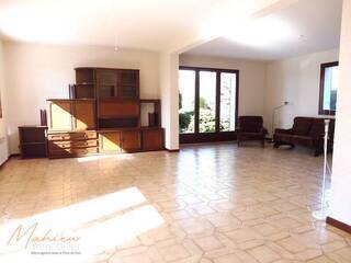 Sold Individual house 5 rooms 126 m² Cessy 01170