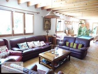 Vendu Maison individuelle 7 pièces 220 m² Cessy 01170