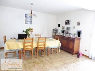Vendu Maison individuelle 5 pièces 138 m² Cessy 01170