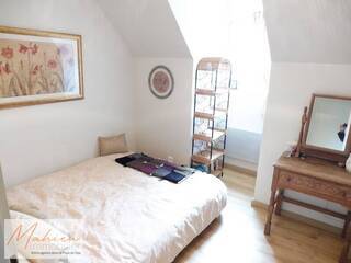 Vendu Maison individuelle 7 pièces 230 m² Cessy 01170