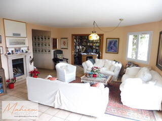 Vendu Maison individuelle 5 pièces 192 m² Échenevex 01170