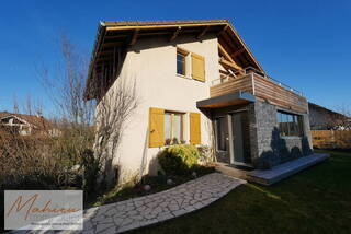Vendu Maison individuelle 6 pièces 182 m² Cessy 01170