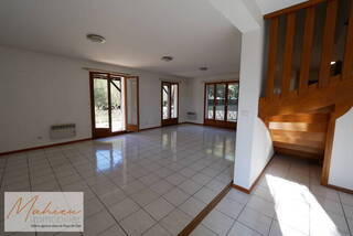 Vendu Maison individuelle 5 pièces 200 m² Prévessin-Moëns 01280