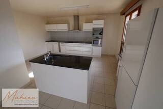 Vendu Maison individuelle 5 pièces 200 m² Prévessin-Moëns 01280