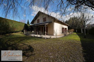 Vendu Maison individuelle 5 pièces 200 m² Prévessin-Moëns 01280