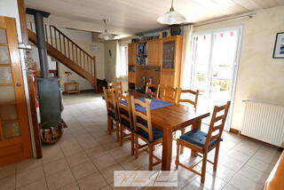 Sold Individual house 5 rooms 134 m² Cessy 01170