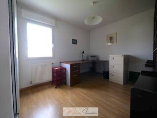 Vendu Maison mitoyenne 6 pièces 131 m² Saint-Genis-Pouilly 01630