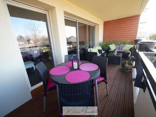 Vendu Appartement 4 pièces 85 m² Ornex 01210