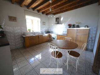 Vendu Maison individuelle 5 pièces 189 m² Gex 01170