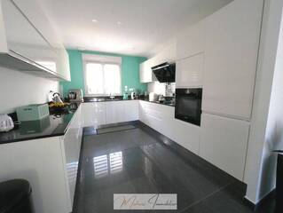 Vendu Maison 5 pièces 125 m² Prévessin-Moëns 01280