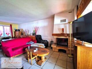 Sold Individual house 5 rooms 115 m² Gex 01170