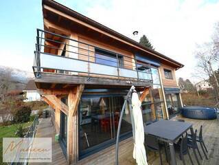 Sold Individual house 6 rooms 174 m² Péron 01630