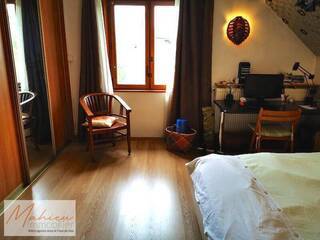 Sold Individual house 5 rooms 180 m² Ornex 01210