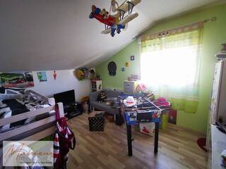 Sold Individual house 5 rooms 105 m² Cessy 01170