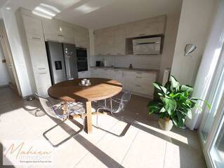 Sold Apartment duplex 3 rooms 81 m² Saint-Genis-Pouilly 01630