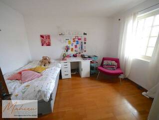 Sold Old house 6 rooms 190 m² Grilly 01220