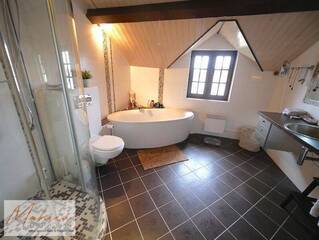 Sold Old house 6 rooms 190 m² Grilly 01220