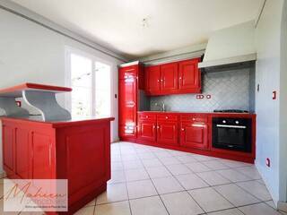 Sold Terraced house 5 rooms 102 m² Gex 01170