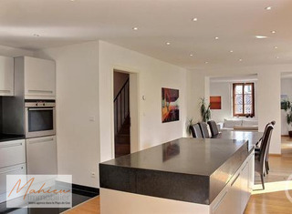 Vendu Maison individuelle 5 pièces 200 m² Gex 01170