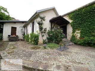 Vendu Maison individuelle 5 pièces 200 m² Gex 01170