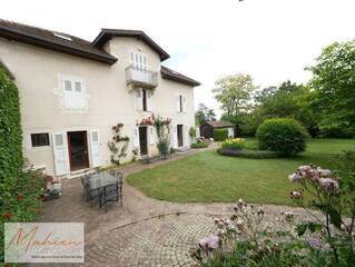 Vendu Maison individuelle 5 pièces 200 m² Gex 01170