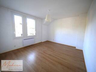 Vendu Maison mitoyenne 5 pièces 120 m² Versonnex 01210