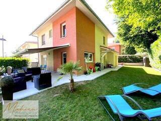 Vendu Maison individuelle 5 pièces 111 m² Prévessin-Moëns 01280