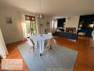 Vendu Maison individuelle 6 pièces 154 m² Ornex 01210