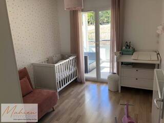 Vendu Appartement t4 92 m² Gex 01170